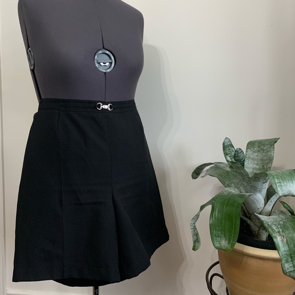 Black poly dress shorts with buckle detail sizeXL - Picture 1 of 4